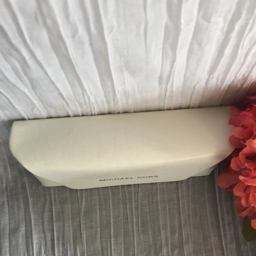 MICHAEL KORS white fold over snap sunglasses eyeglasses designer case
